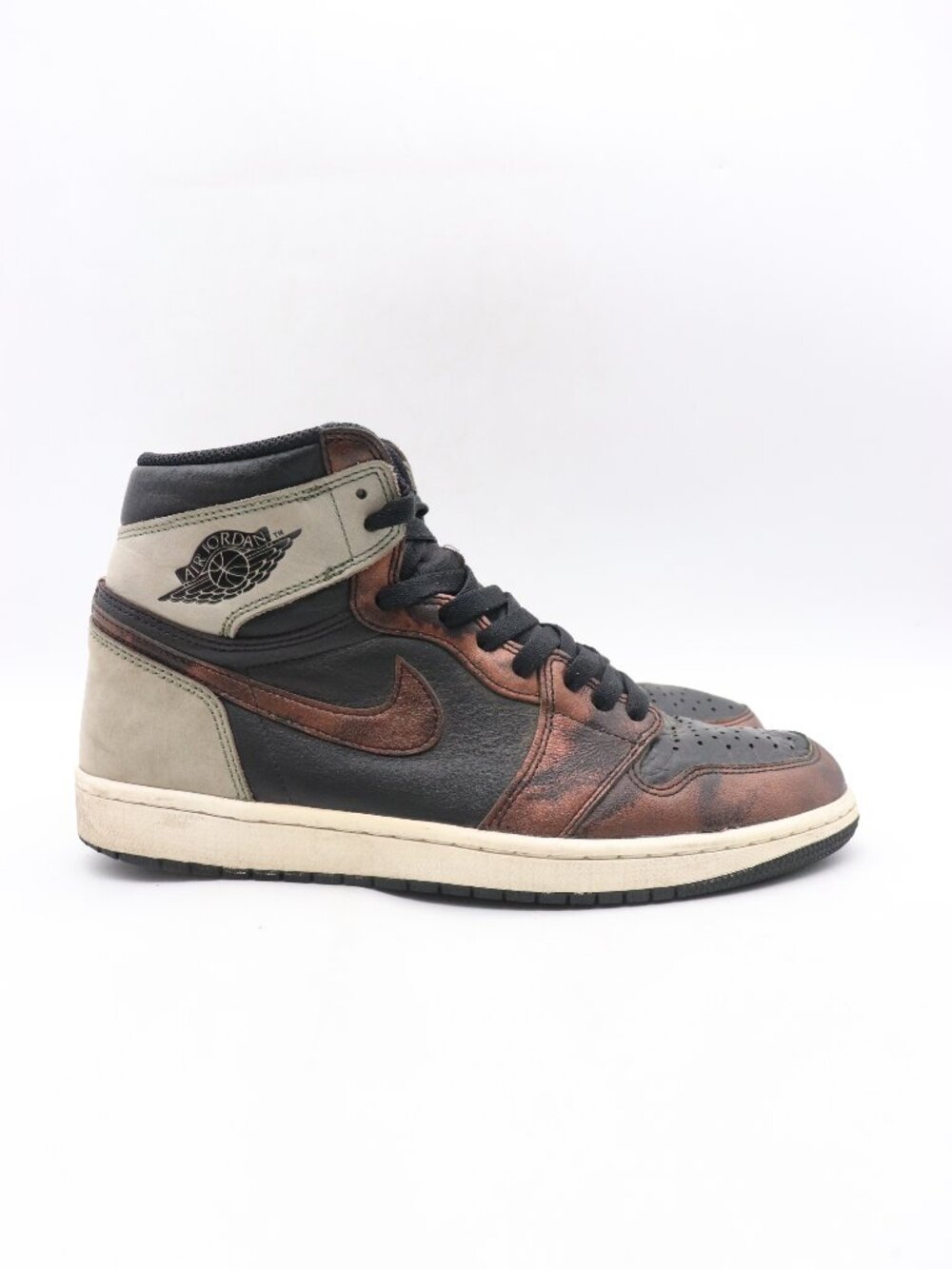 Nike Air Jordan 1 Men’s Size 9.5 Retro High OG Patina Sneakers 555088-033